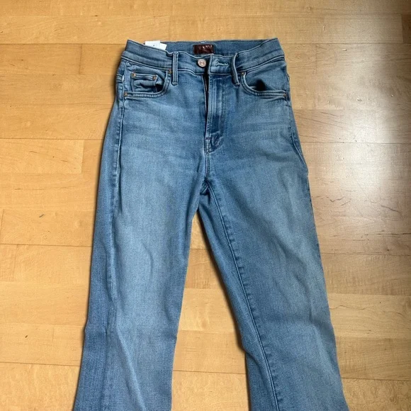 Mother Jeans The Insider Crop in a Side of Rice and Beans Cropped Kick Flare - Picture 5 of 11